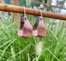 Load image into Gallery viewer, Hammered Copper Hoops