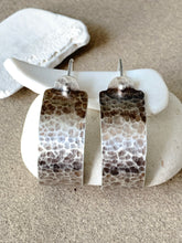 Load image into Gallery viewer, Classic Wide Hammered Sterling Silver Hoops