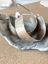 Load image into Gallery viewer, Classic Wide Hammered Sterling Silver Hoops