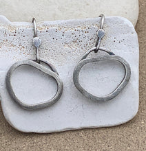 Load image into Gallery viewer, Sterling Silver Tri-Oval Earrings
